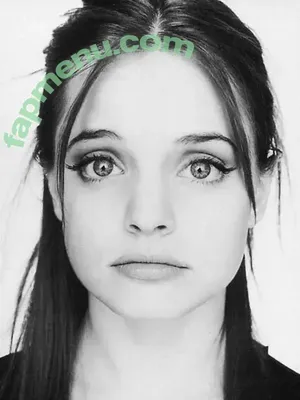 Mena Suvari / menasuvari / missdamena nude photo #0315