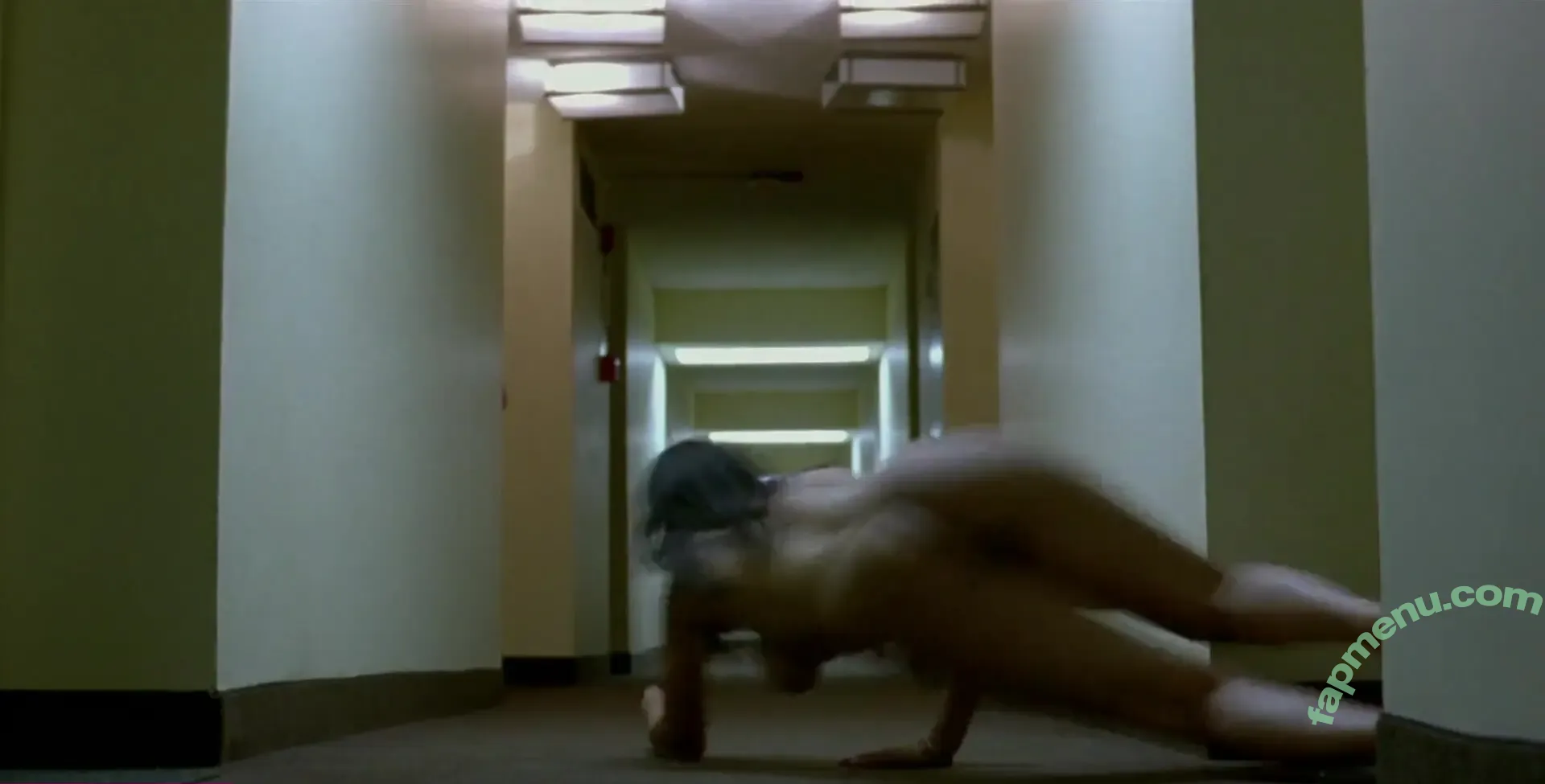 Mena Suvari nude photo #0292 (menasuvari / missdamena)