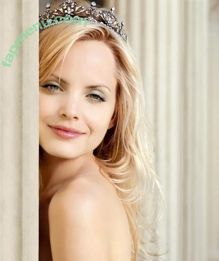 Mena Suvari nude photo #0307 (menasuvari / missdamena)