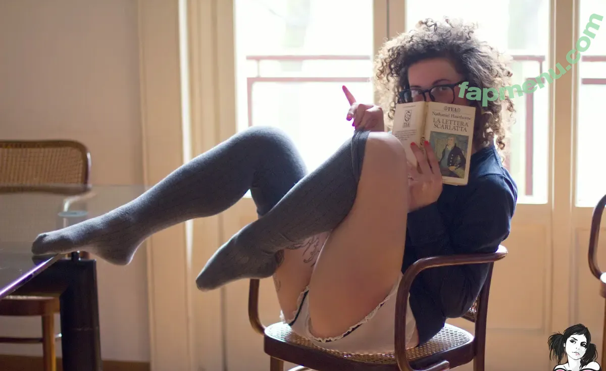 Menina nude photo #0002 (meninalegria)