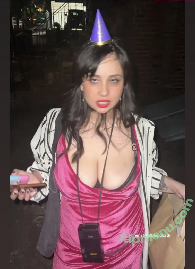 Menstrualbloodbath nude photo #0025 (Menstrualbloodbath)