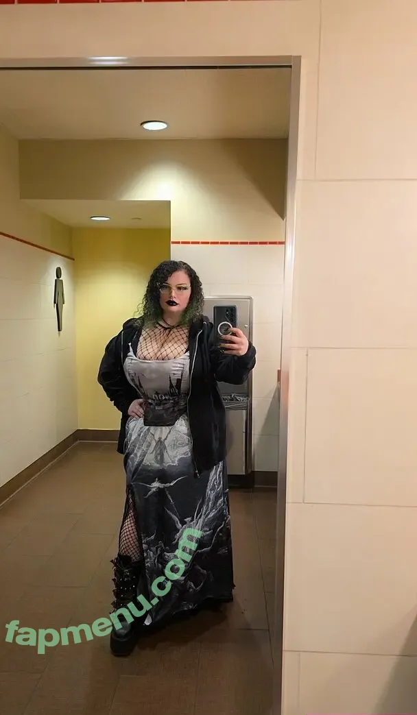 Meowcenary64 nude photo #0009 (Big Titty Goth Tease)