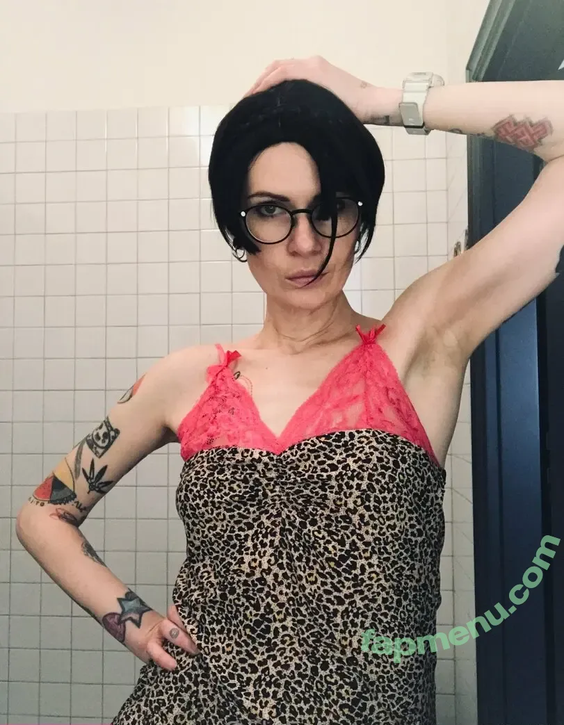 meowever nude photo #0006 (meowever)