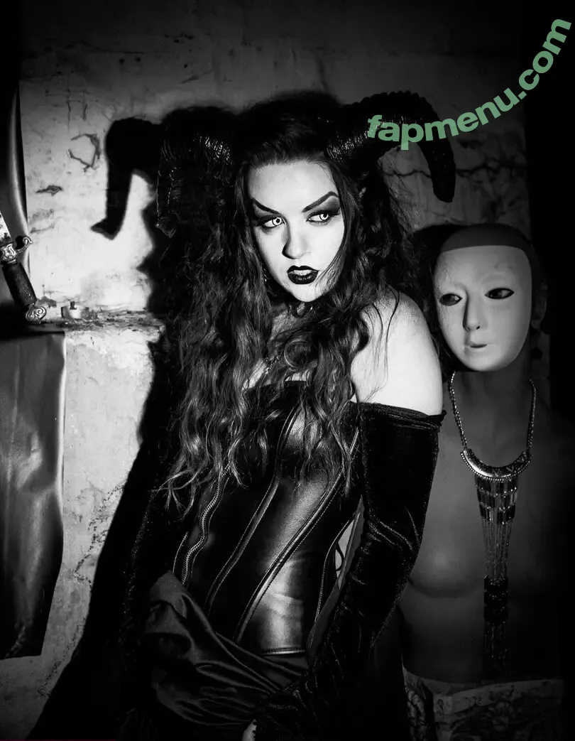 Mer Imbri nude photo #0037 (mer.imbri / merimbri)