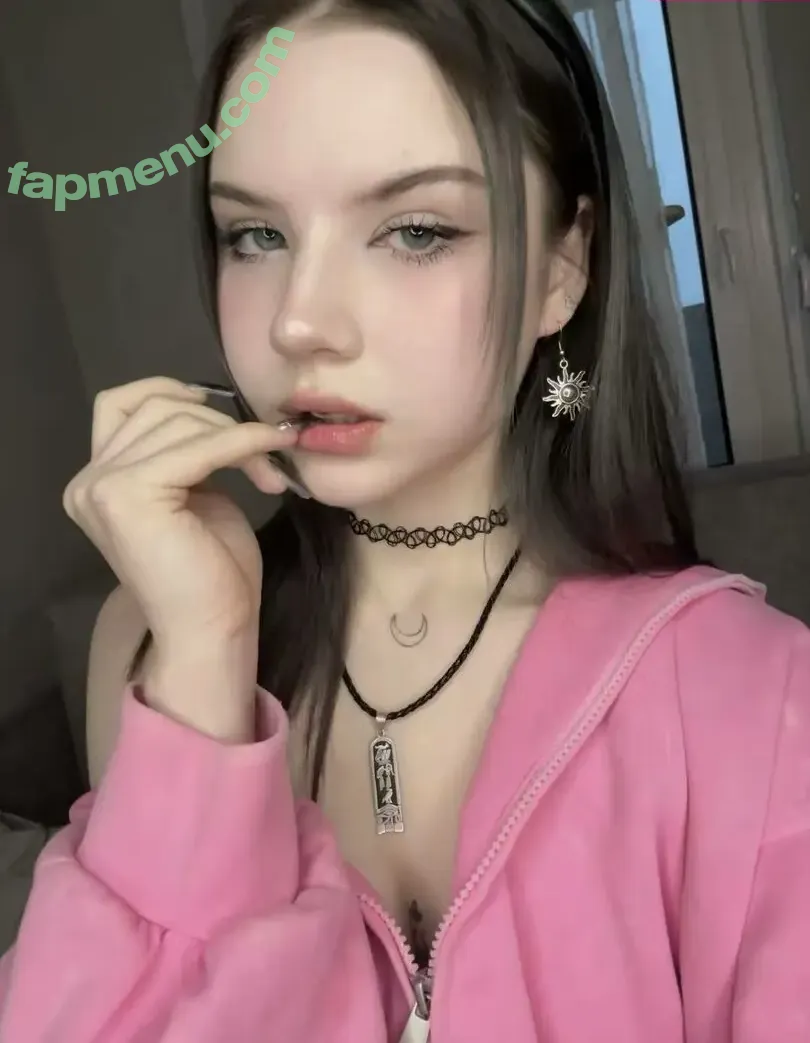 merciabawden nude photo #0093 (onebadgen2)