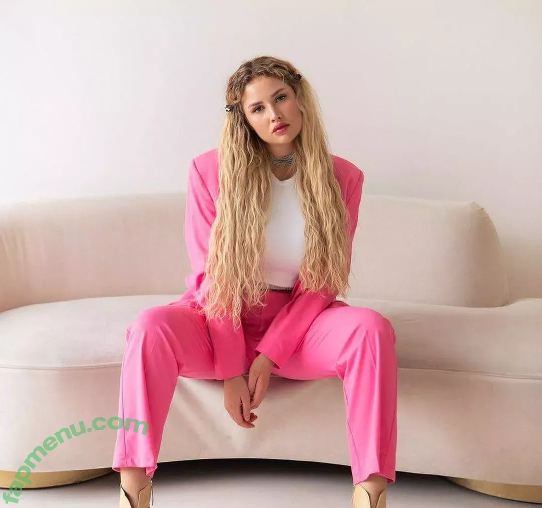 Merelin_ nude photo #0076 (merelin1 / merelin__ / merelin_angel)