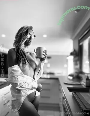 merindahbrooke / brookeastrahan nude photo #0014