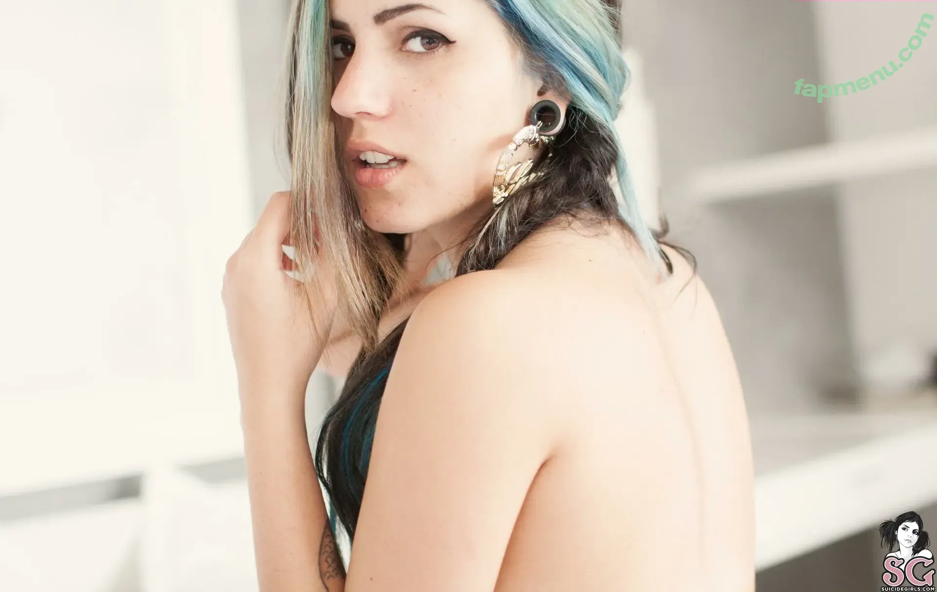mermaid.sg nude photo #0285 (mermeoww)