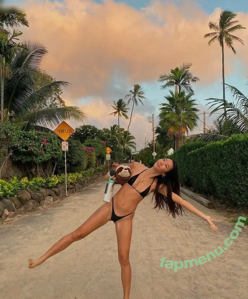 Merrciemer nude photo #0031 (mileymercier)