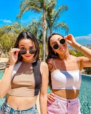 Merrell Twins / MerrellTwins nude photo #0003