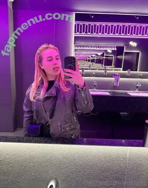 merry31 / marry._donnaa nude photo #0047