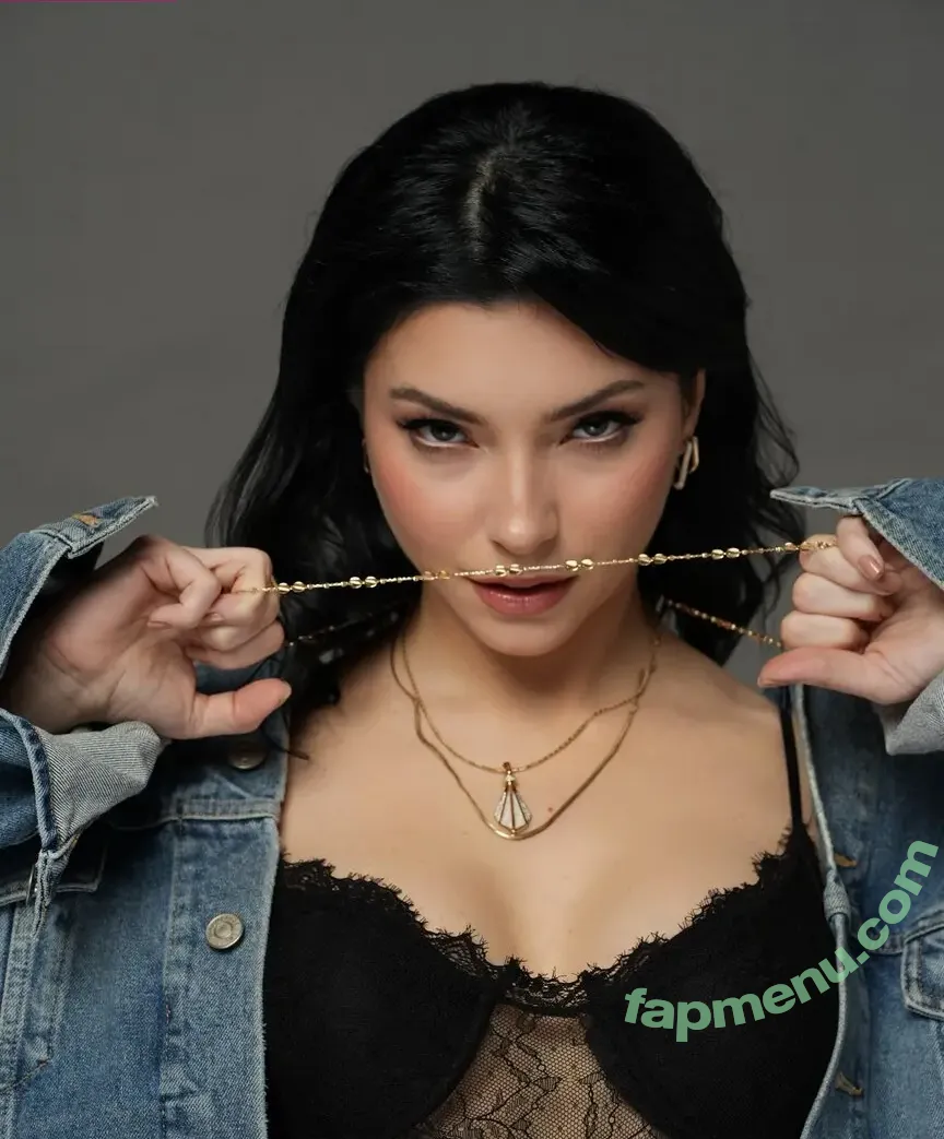 Merve Bolugur nude photo #0048 (mervebolugur)