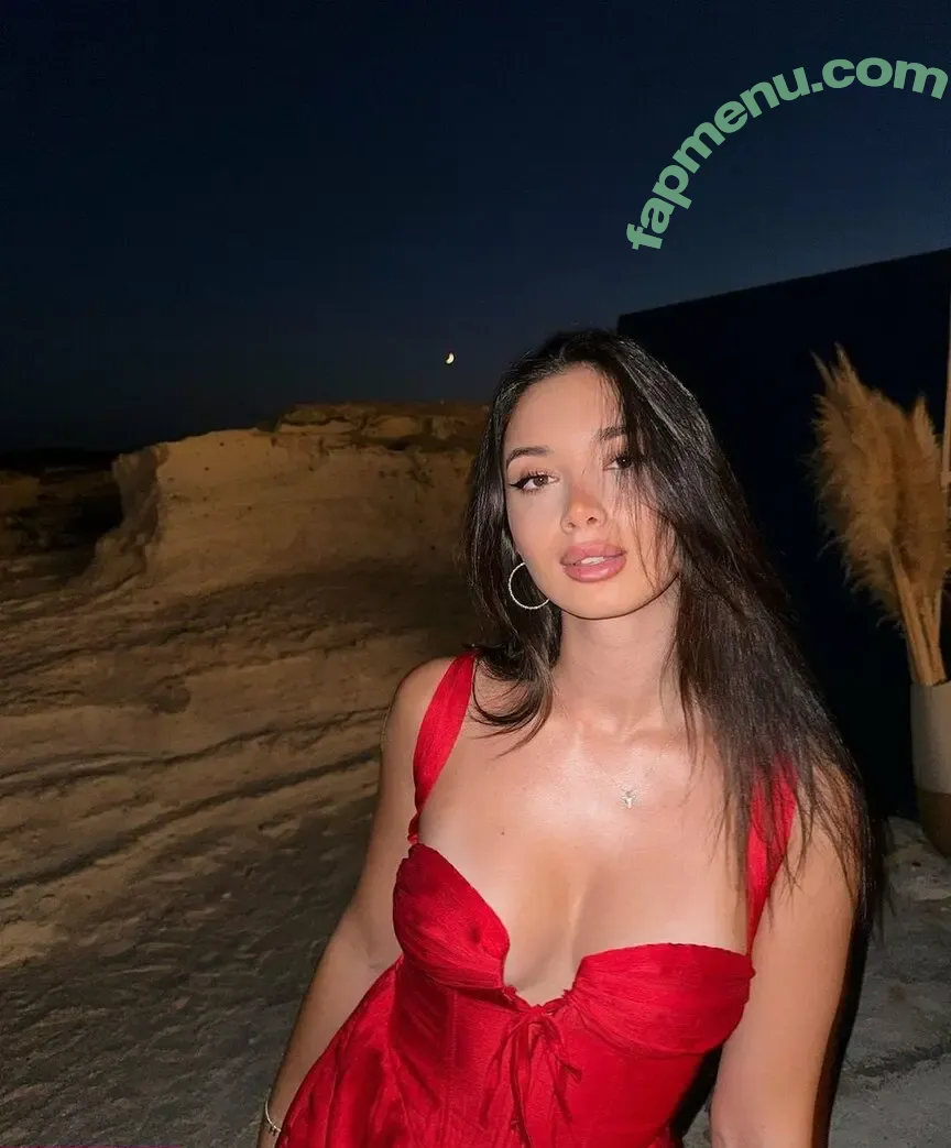 Merve Cin nude photo #0002 (Merve Cin)