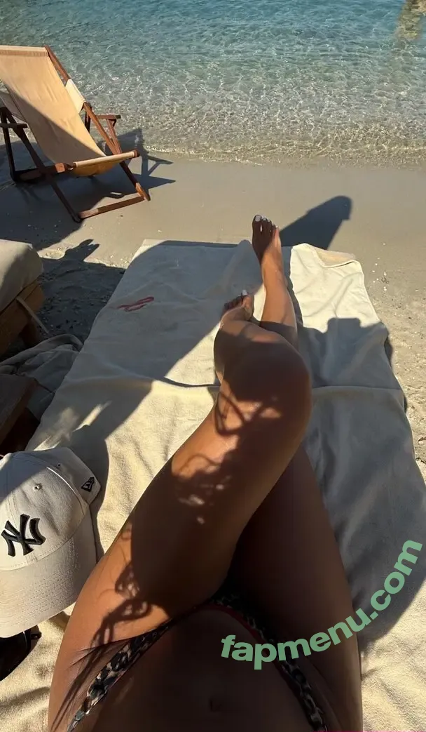 Merve Ozkan nude photo #0112 (merv.ozkn / merveozkann)