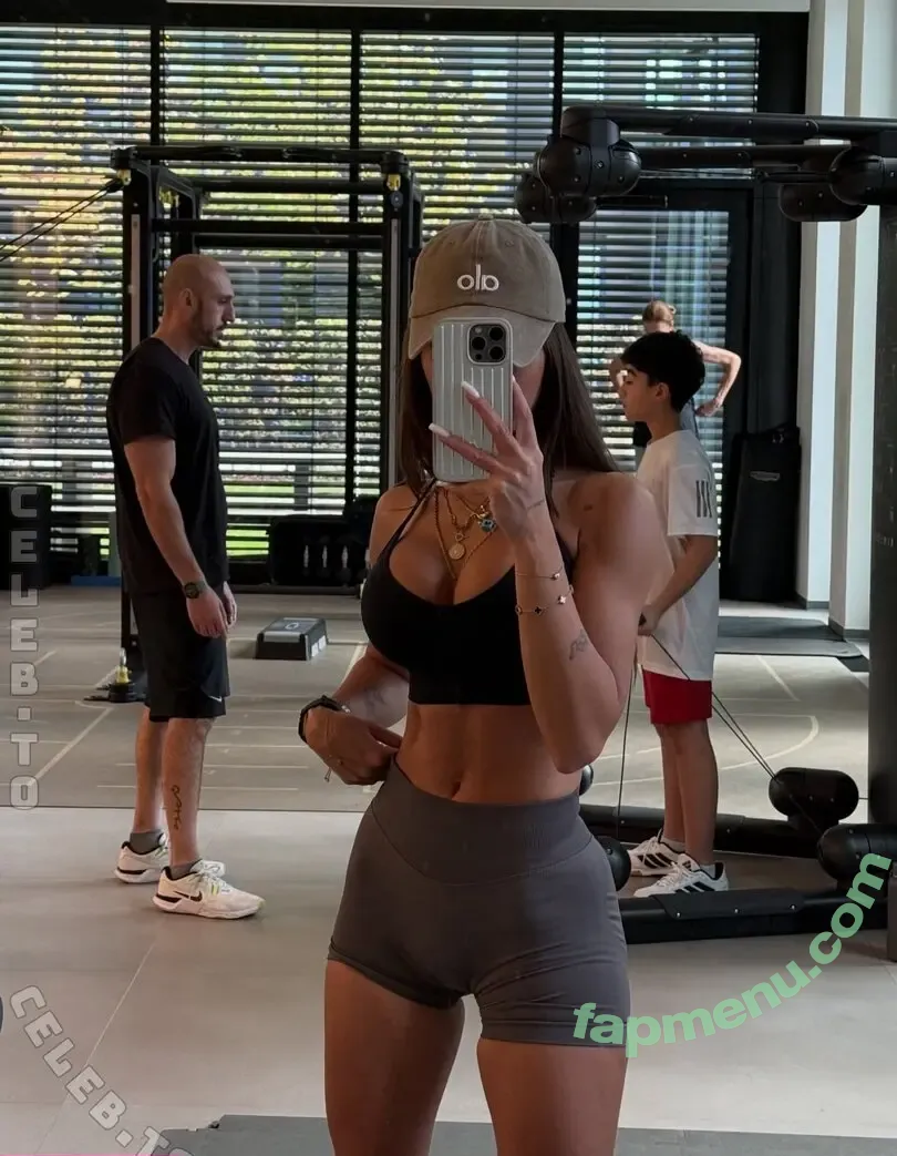 Merve Ozkan nude photo #0231 (merv.ozkn / merveozkann)