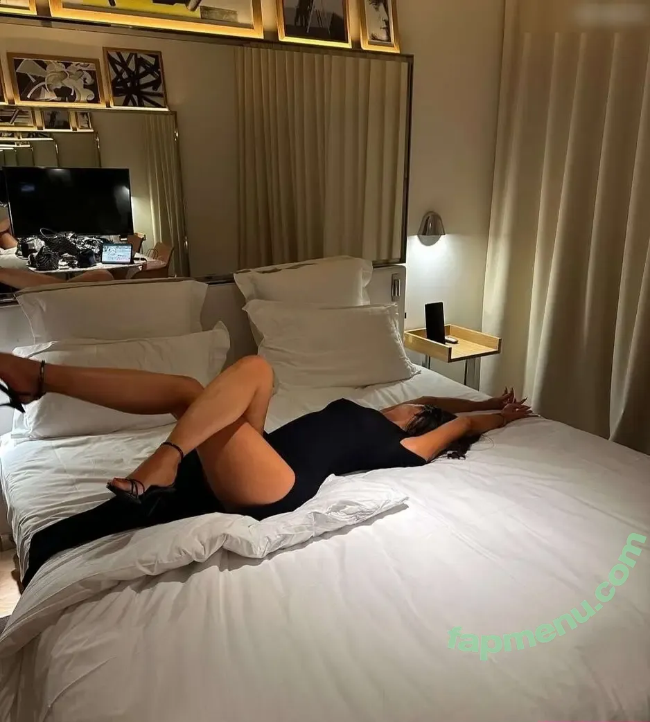 Merve Özkan nude photo #0285 (merv.ozkn)