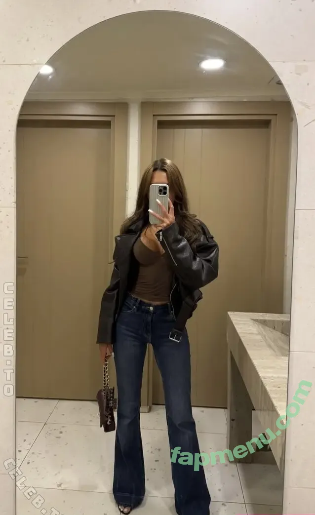 Merve Özkan nude photo #0415 (merv.ozkn / merveozkann)