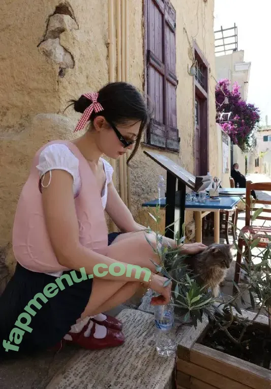 Meryem Can nude photo #0023 (meeryemcan)