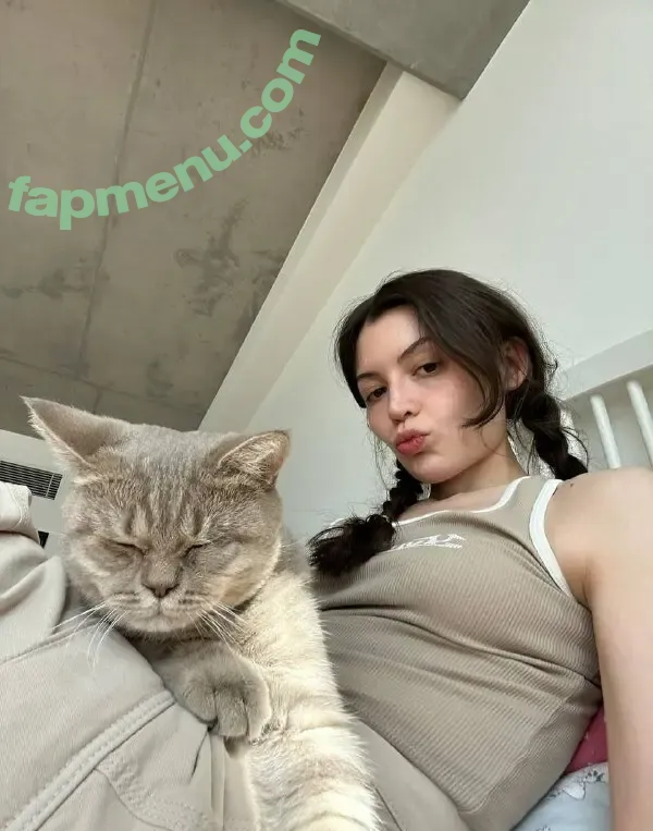 Meryem Can nude photo #0025 (meeryemcan)