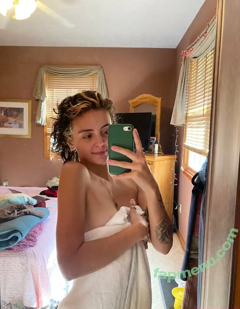 meswl nude photo #0003 (meswl_)