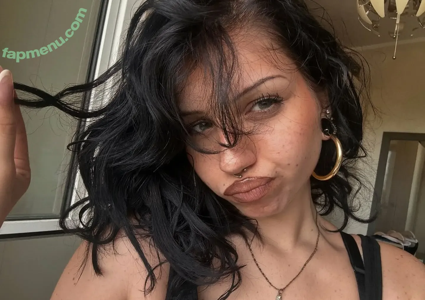 methallika nude photo #0021 (vypercasss)