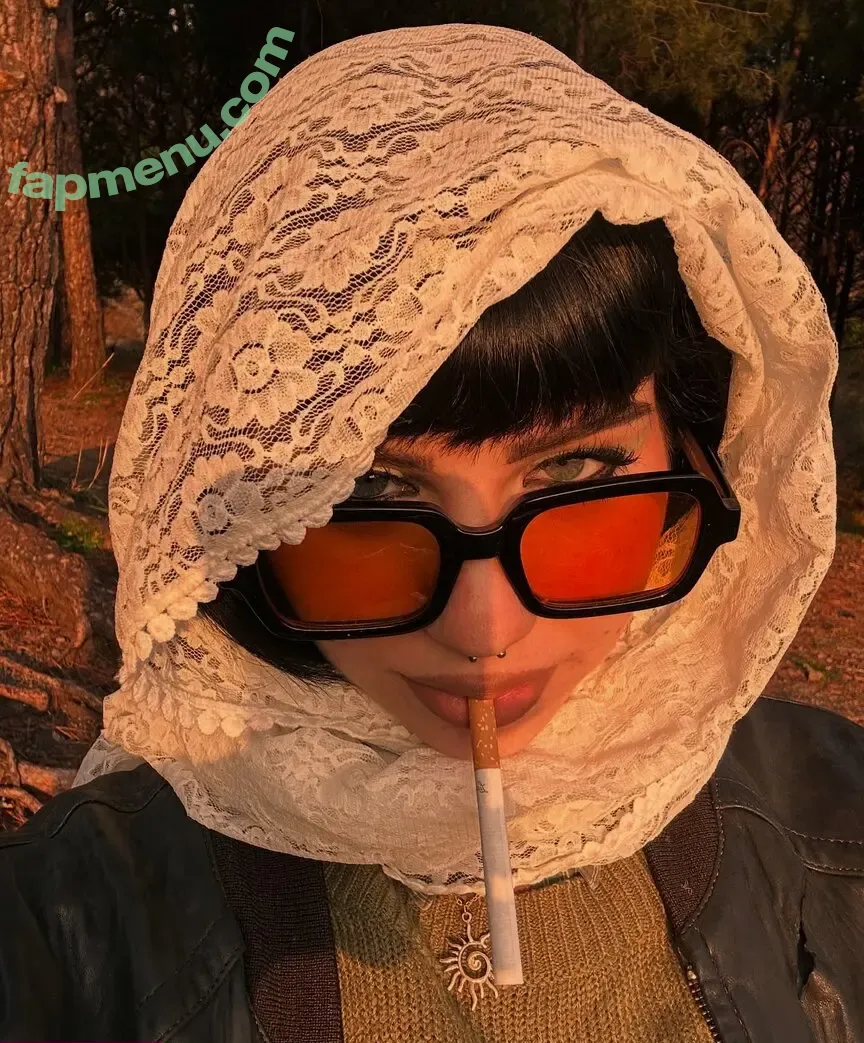 methallika nude photo #0033 (vypercasss)