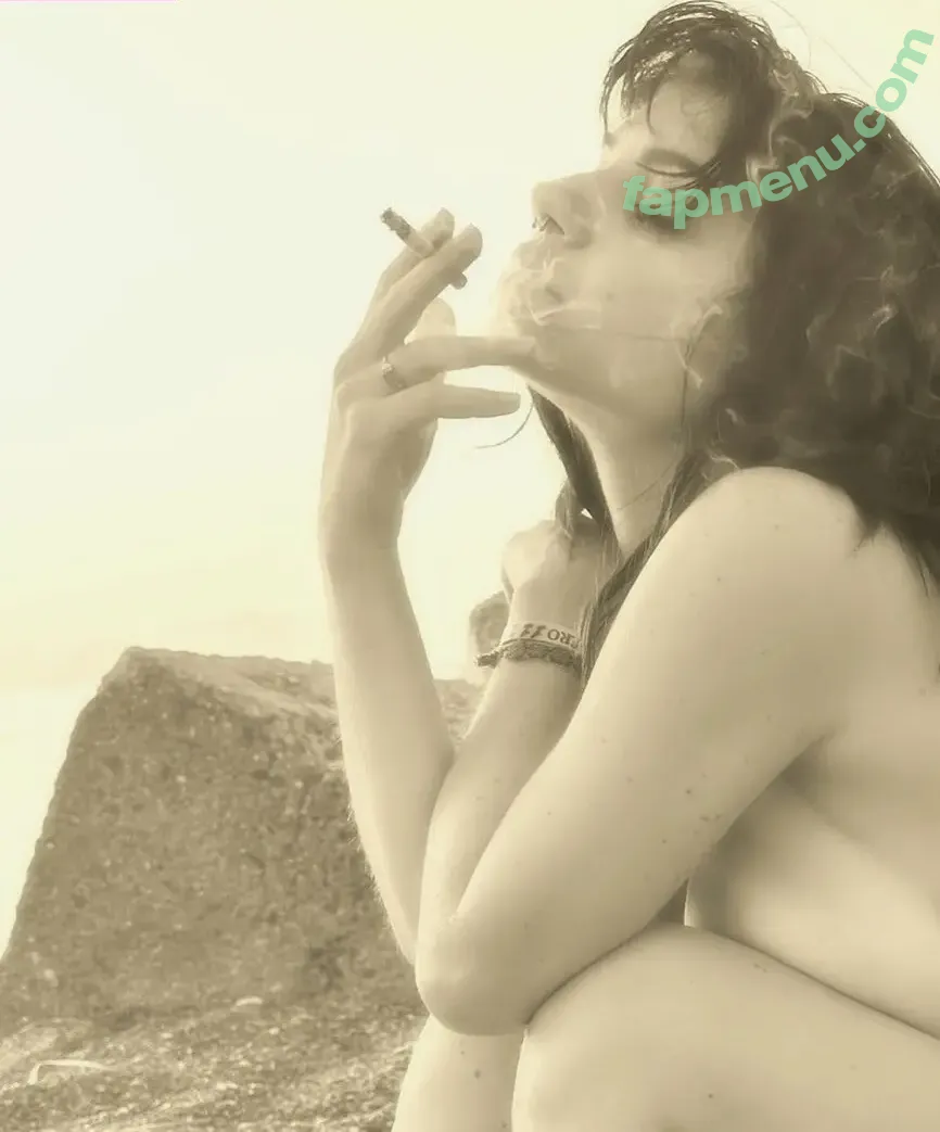 methallika nude photo #0043 (vypercasss)