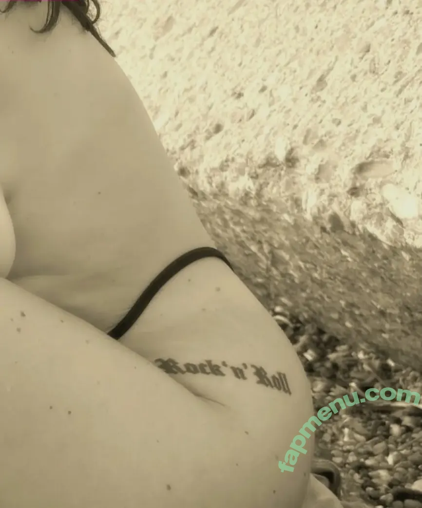 methallika nude photo #0086 (vypercasss)