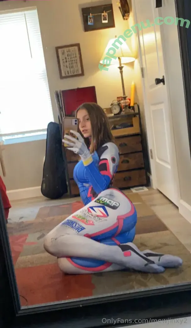 mewjinxy2 nude photo #0031 (mewjinxy2)