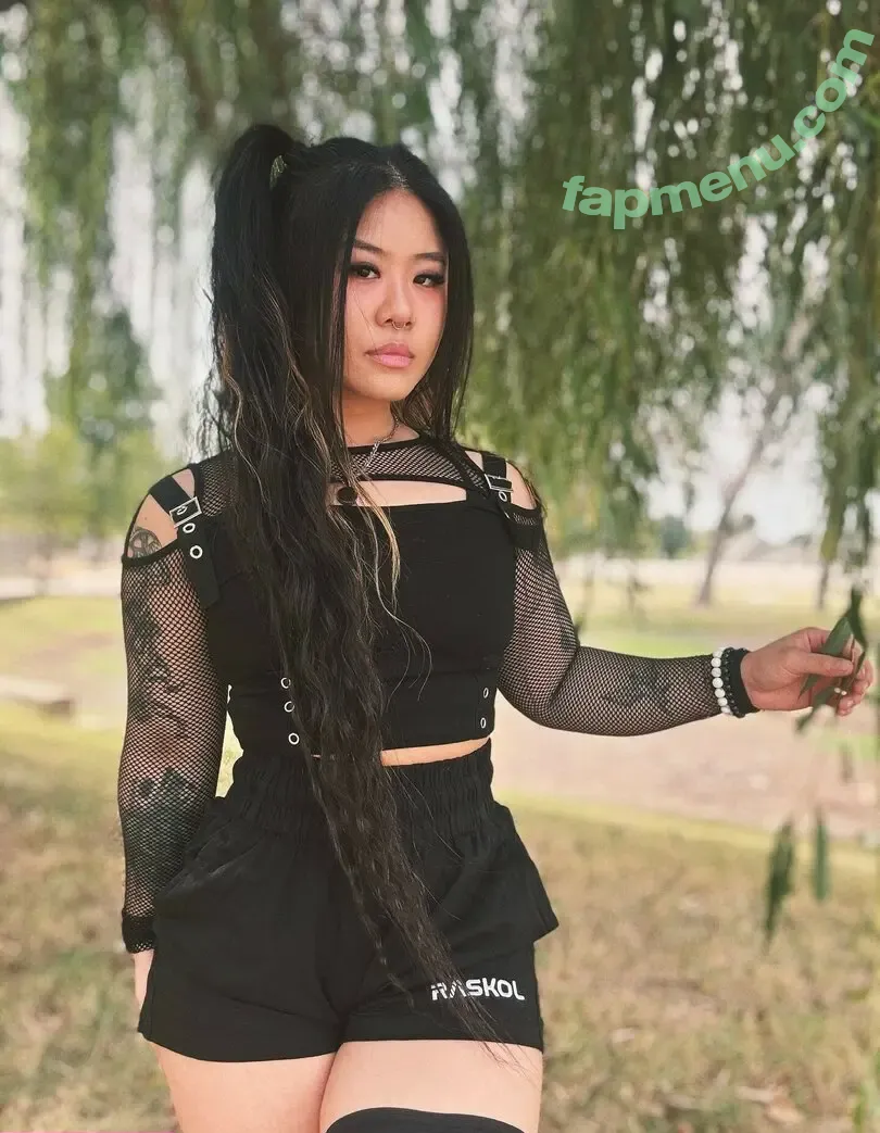 Mewlilay nude photo #0165 (mewlilayy)