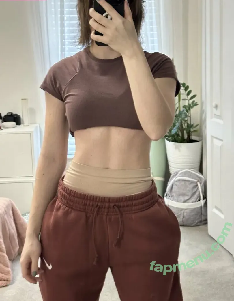 Mewnii nude photo #0042 (Mewwnii)