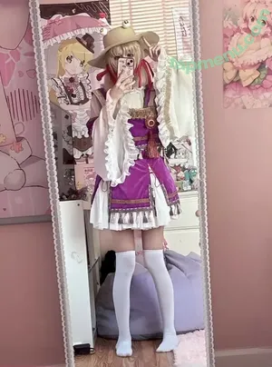 Mewsect nude photo #0003