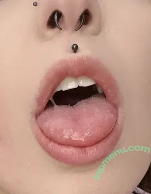 Mewsect nude photo #0007