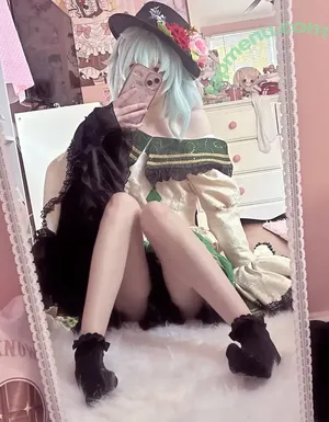 Mewsect nude photo #0013