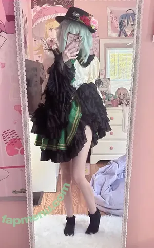 Mewsect nude photo #0014