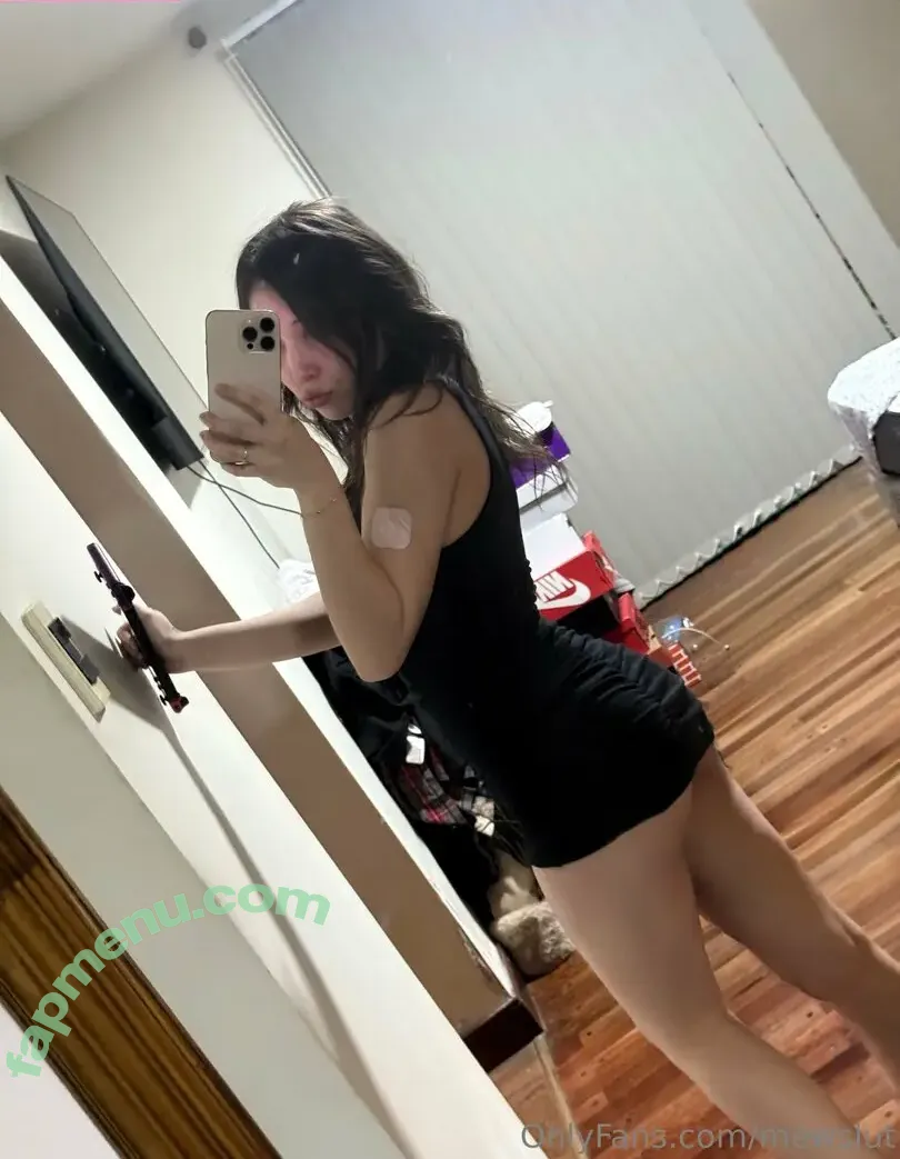 mewslu7 nude photo #0003 (mewis7)