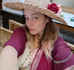 Mháire Stritter / channels / mhairestritter / orkenspaltertv nude photo #0221