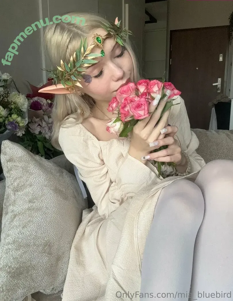 Mia_bluebird nude photo #0061 (miabluebird)