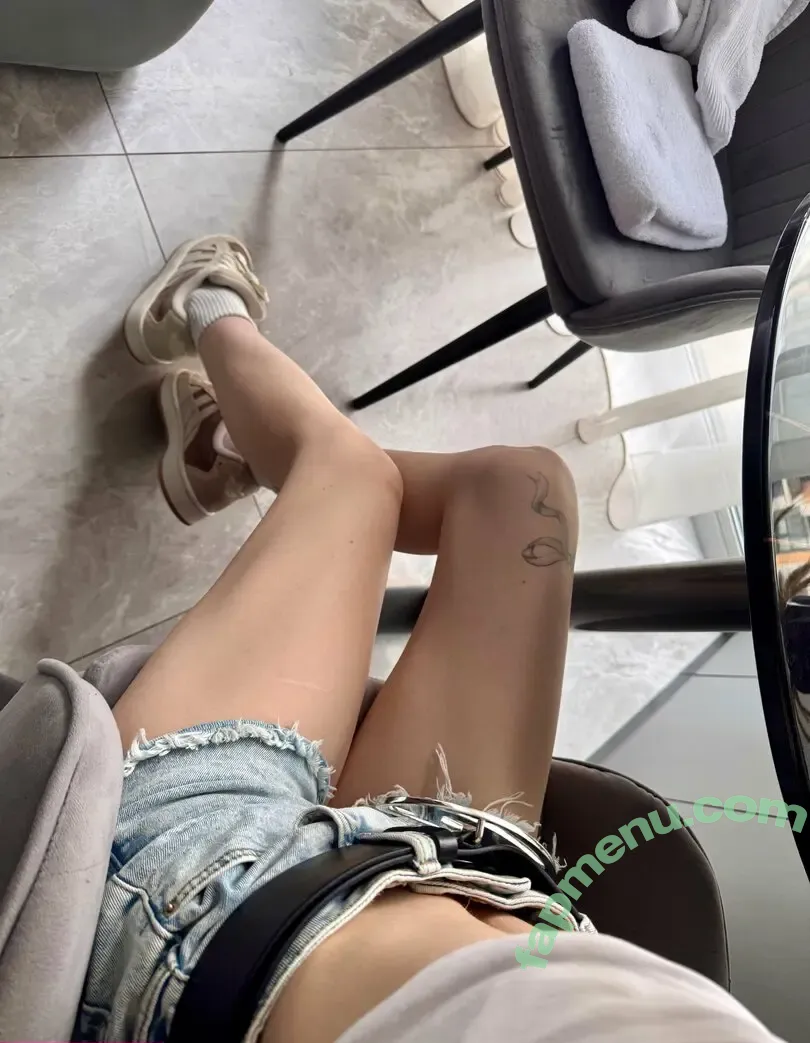 Mia_bluebird nude photo #0323 (clarathestudent / miabluebird)