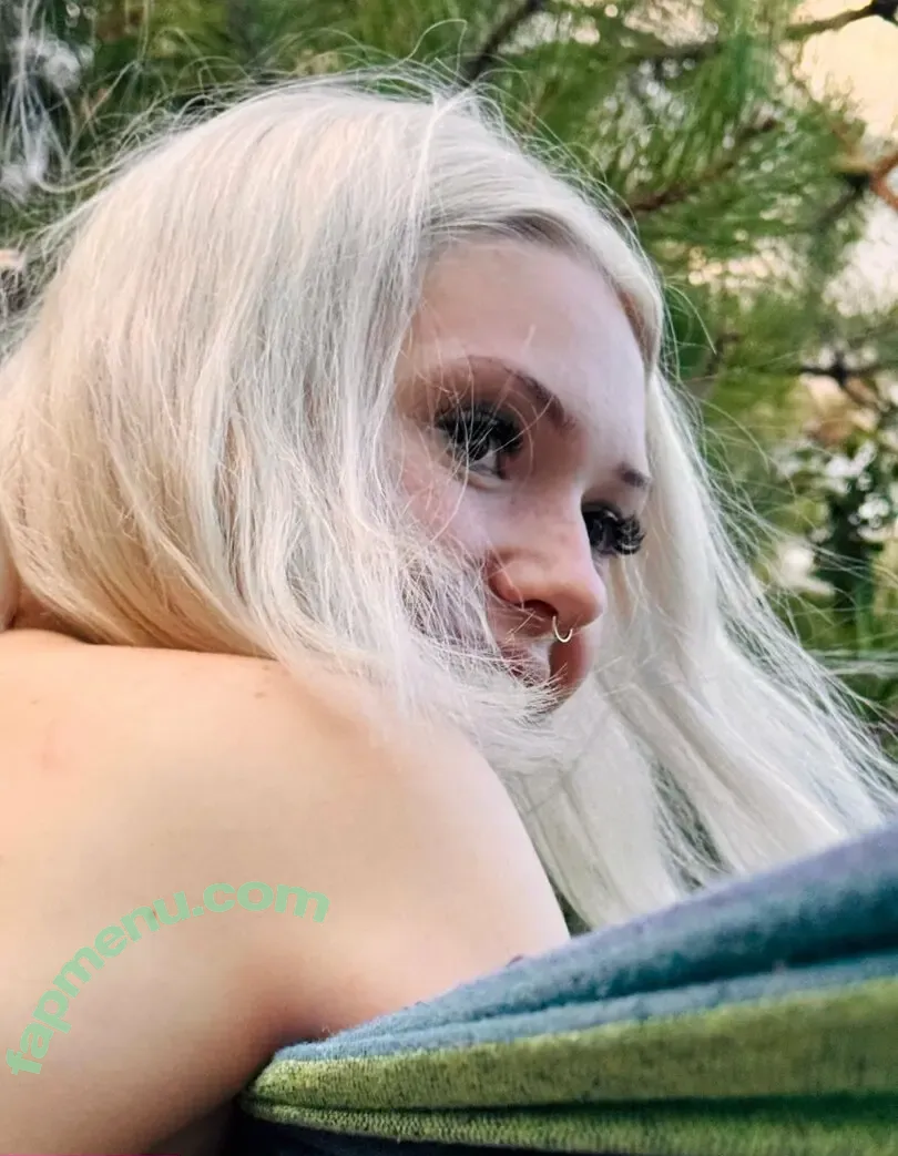 Mia_bluebird nude photo #0332 (clarathestudent / miabluebird)