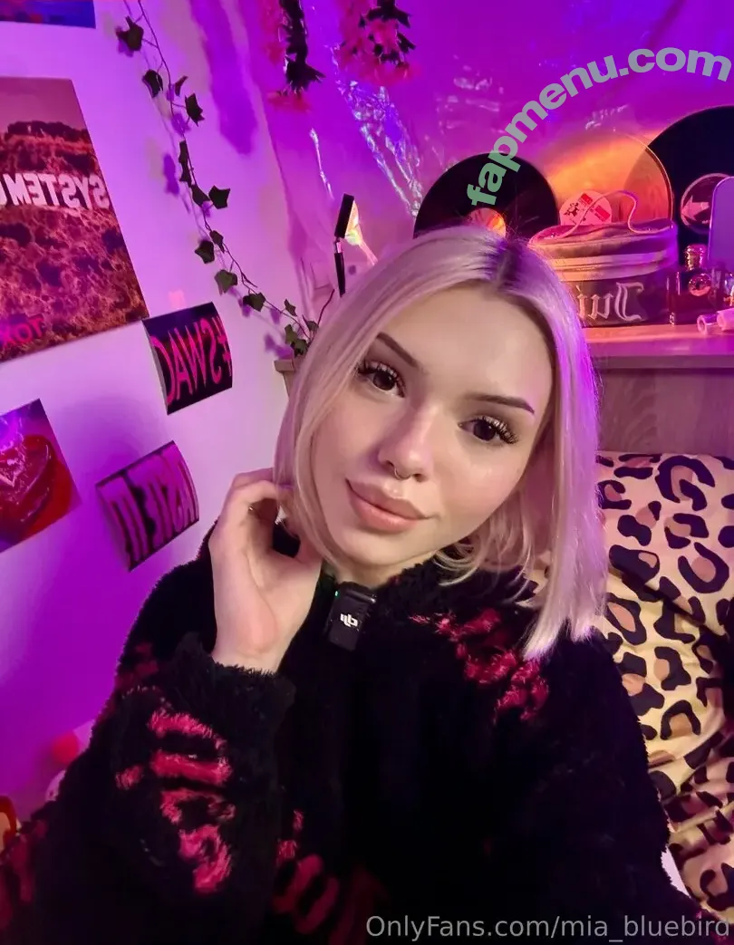 Mia_bluebird nude photo #0341 (clarathestudent / miabluebird)