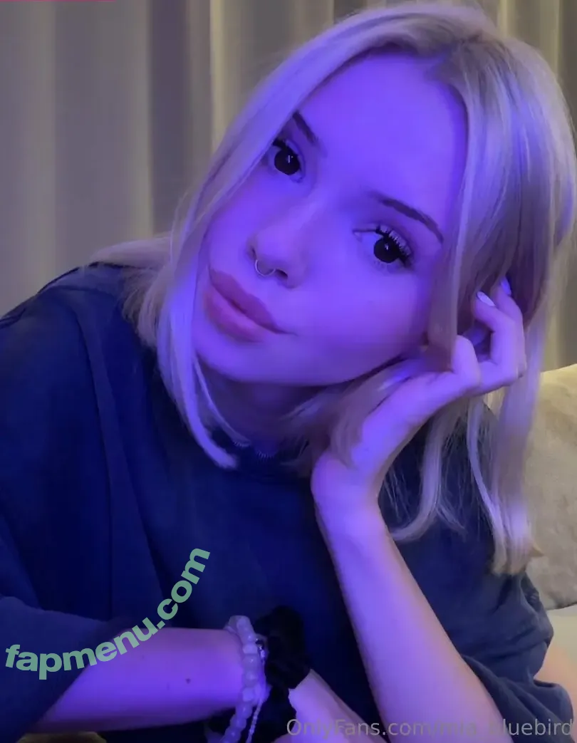 Mia_bluebird nude photo #0343 (clarathestudent / miabluebird)