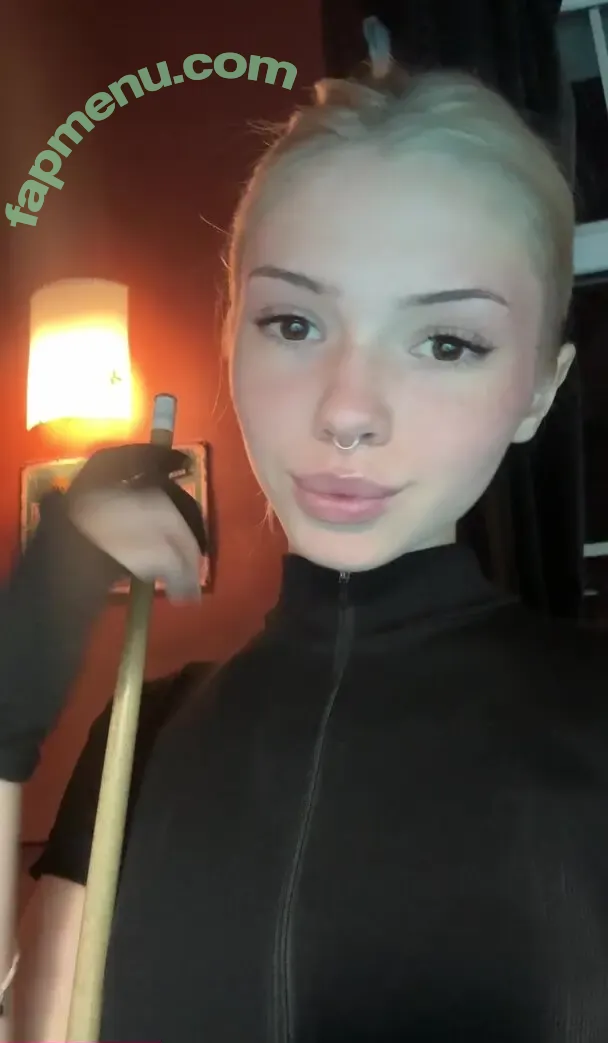 Mia_bluebird nude photo #0350 (clarathestudent / miabluebird)