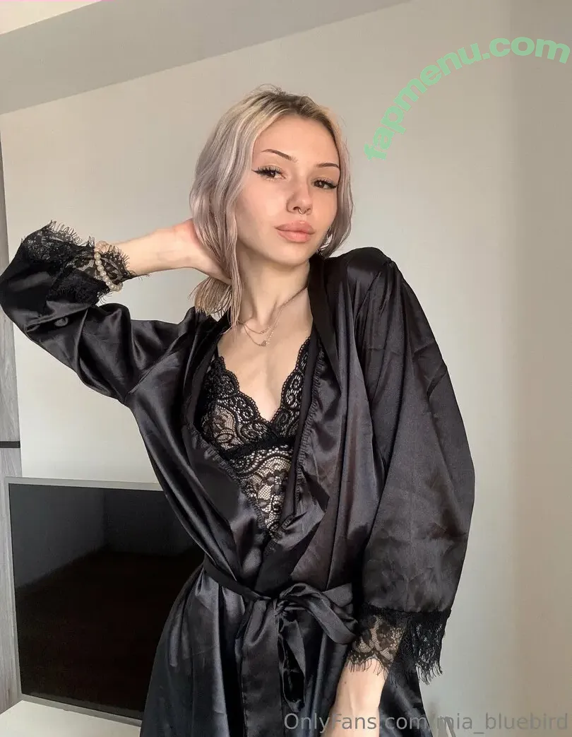 Mia_bluebird nude photo #0396 (_iam_bluebird_ / clarathestudent)