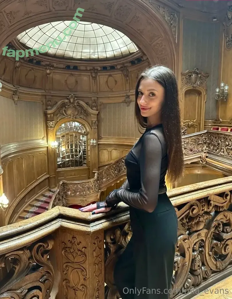 mia_evans nude photo #0070 (mia_evans)