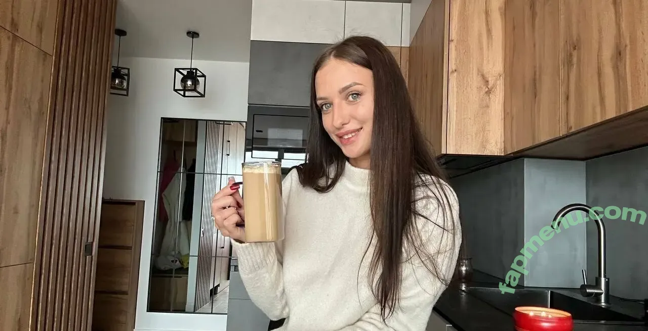 mia_evans nude photo #0085 (mia_evans)