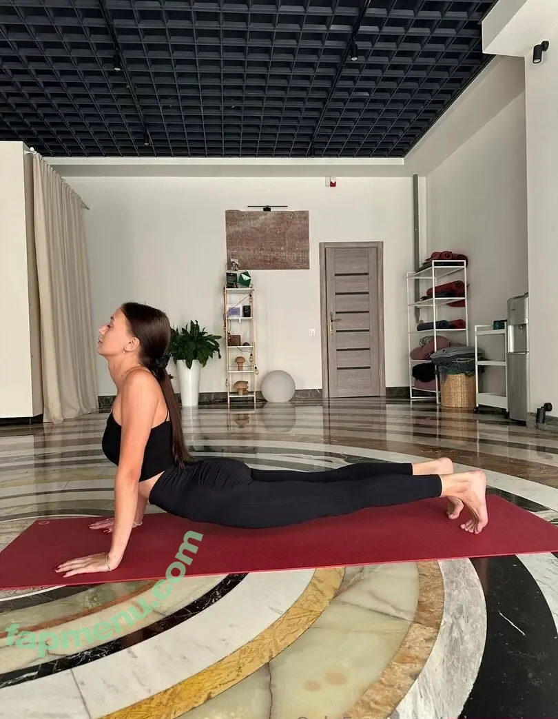 mia_evans nude photo #0088 (mia_evans)