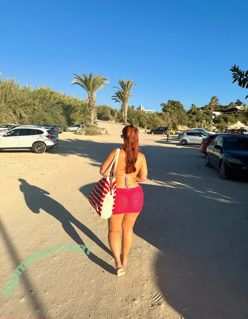 Mia G nude photo #0014 (iammia1 / mia_ngx)