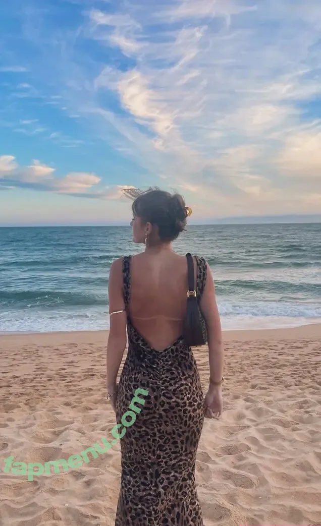 mia.gnr nude photo #0008 (mia.gnr)