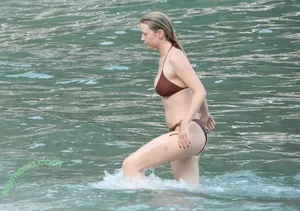 Mia Goth / goth.mia / officalmiagoth nude photo #0242